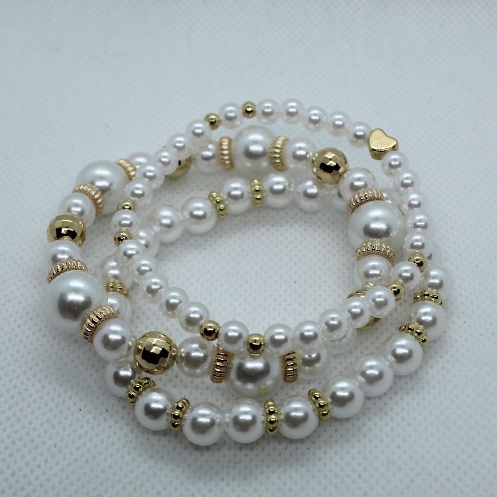 Elegant Pearl and Gold Beaded Bracelet Set